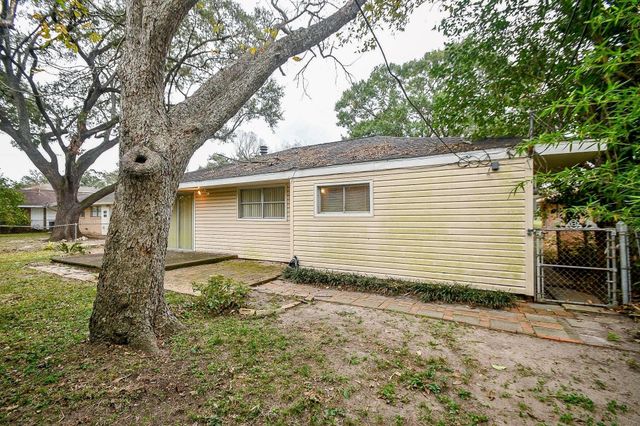 4054 Cheena Drive, Houston, TX 77025