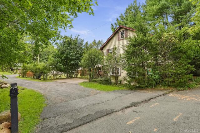 164 Woodland Avenue, Pearl River, NY 10965