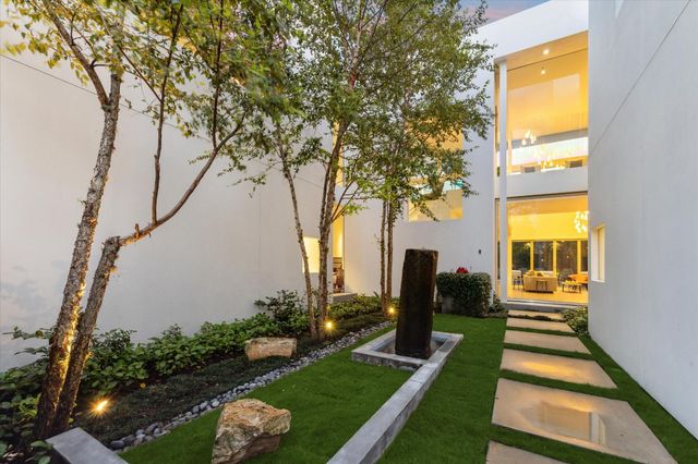 2169 University Boulevard, Houston, TX 77030