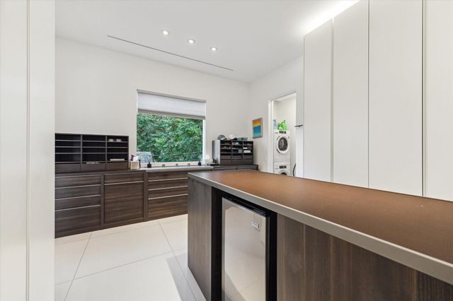 2169 University Boulevard, Houston, TX 77030