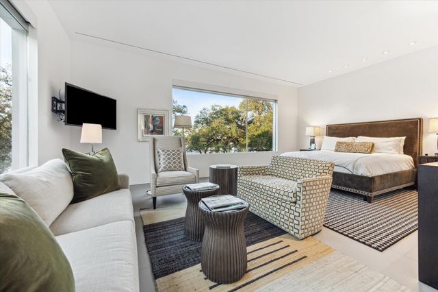 2169 University Boulevard, Houston, TX 77030