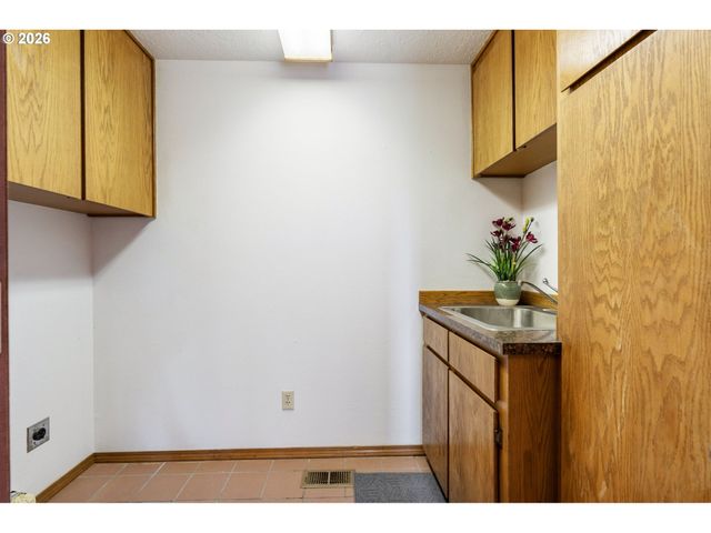 4115 Sw 17TH Ct, Gresham, OR 97080