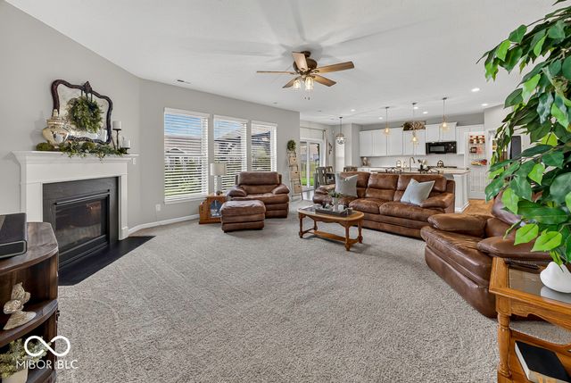 4201 Saddle Club Parkway, Bargersville, IN 46106