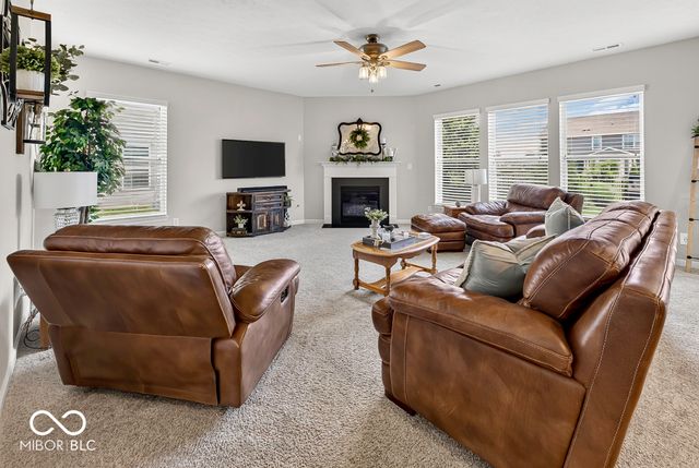 4201 Saddle Club Parkway, Bargersville, IN 46106