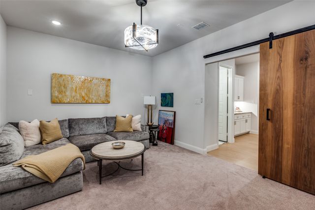 4820 Blackhawk Green Court, Arlington, TX 76005