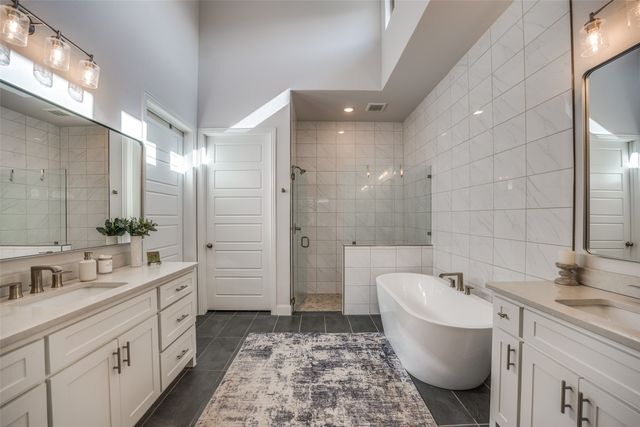 4820 Blackhawk Green Court, Arlington, TX 76005