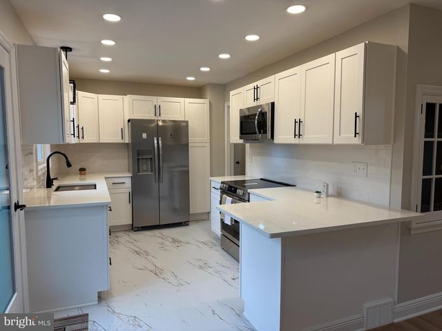 107 FAIRVIEW RD, New Cumberland, PA 17070