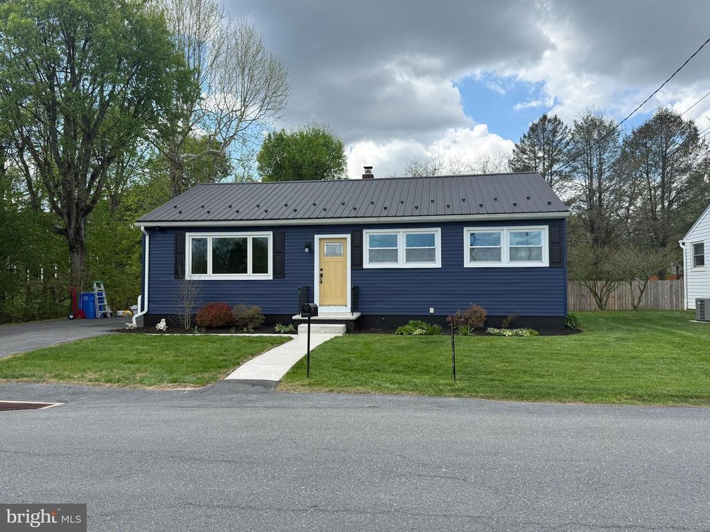107 FAIRVIEW RD, New Cumberland, PA 17070