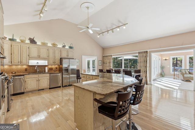 6558 Lanier Island Parkway, Buford, GA 30518