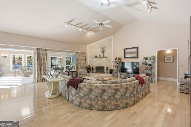 6558 Lanier Island Parkway, Buford, GA 30518