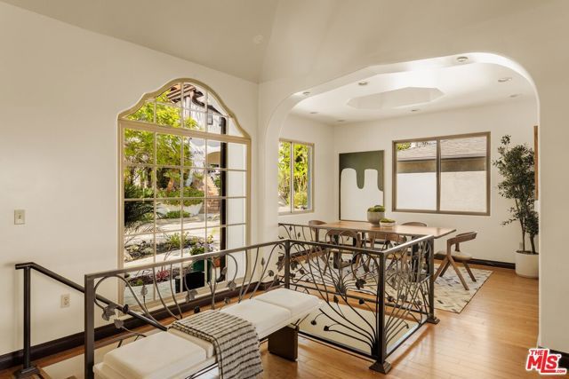 4244 Los Nietos Drive, Los Angeles, CA 90027