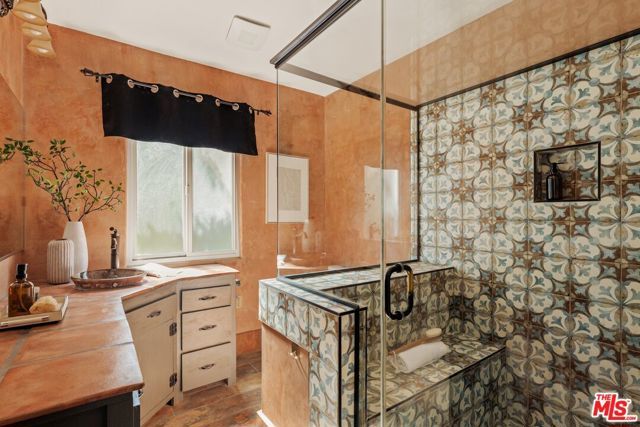 4244 Los Nietos Drive, Los Angeles, CA 90027