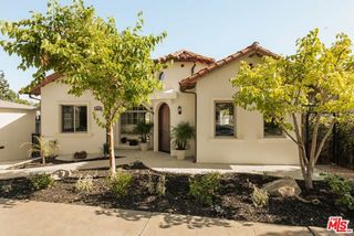 4244 Los Nietos Drive, Los Angeles, CA 90027