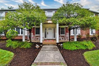 20301 Shelburne Road 9B, Shaker Heights, OH 44118