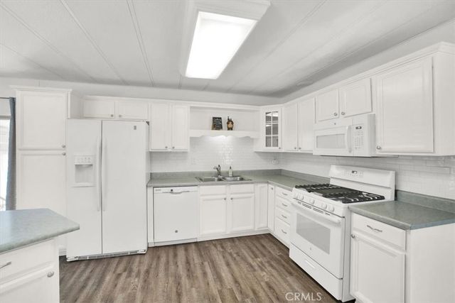 22780 Skylink Drive, Canyon Lake, CA 92587