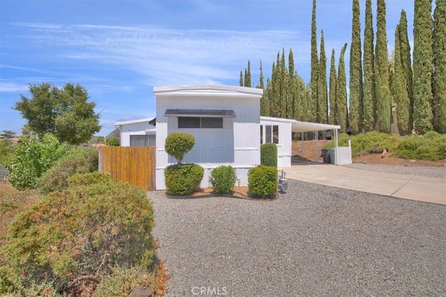 22780 Skylink Drive, Canyon Lake, CA 92587