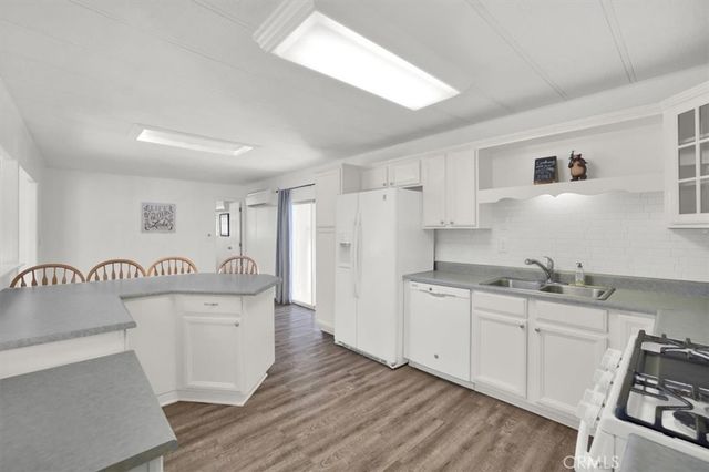 22780 Skylink Drive, Canyon Lake, CA 92587