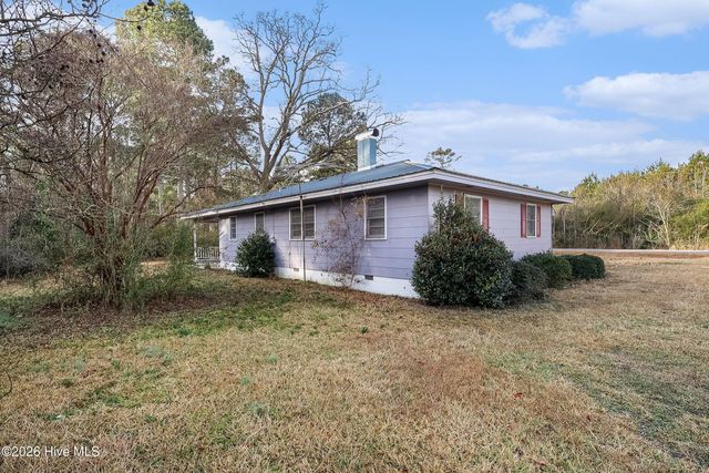 1249 Fann School Road, Salemburg, NC 28385