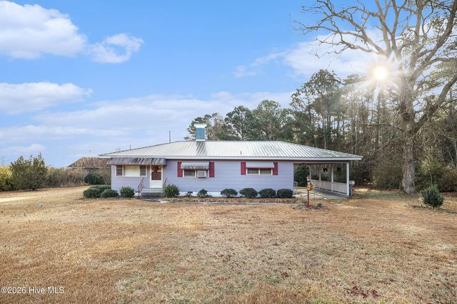 1249 Fann School Road, Salemburg, NC 28385