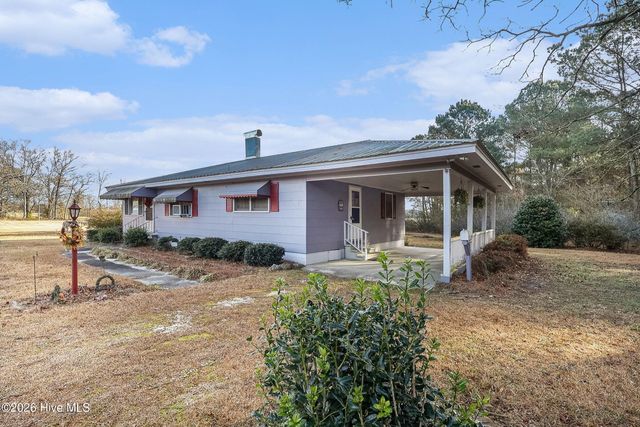 1249 Fann School Road, Salemburg, NC 28385