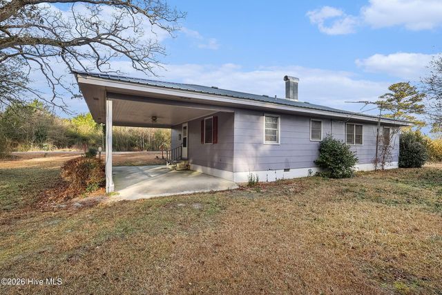 1249 Fann School Road, Salemburg, NC 28385