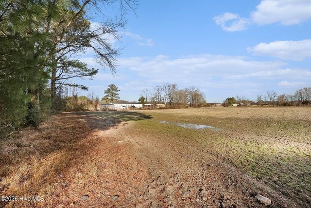 1249 Fann School Road, Salemburg, NC 28385