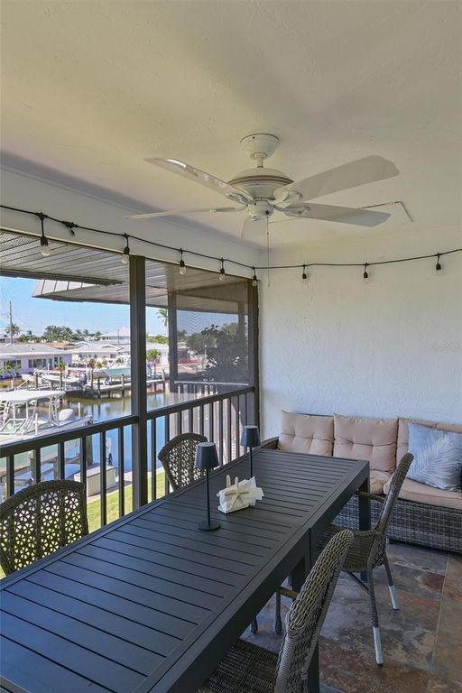 Image 37 of property listing at 10313 WATERBIRD WAY 4, Bradenton, FL 34209