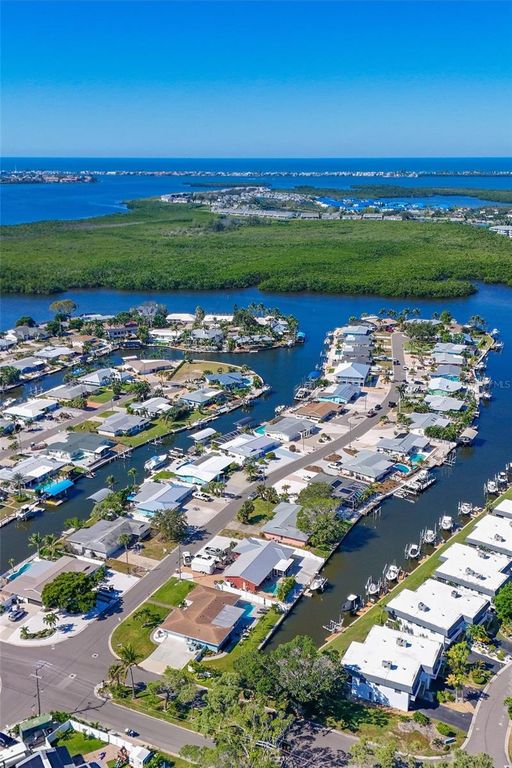 Image 41 of property listing at 10313 WATERBIRD WAY 4, Bradenton, FL 34209