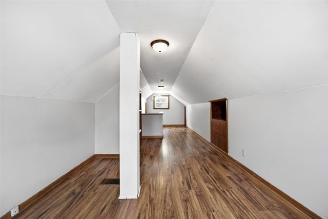 1040 2nd Avenue, Marion, IA 52302