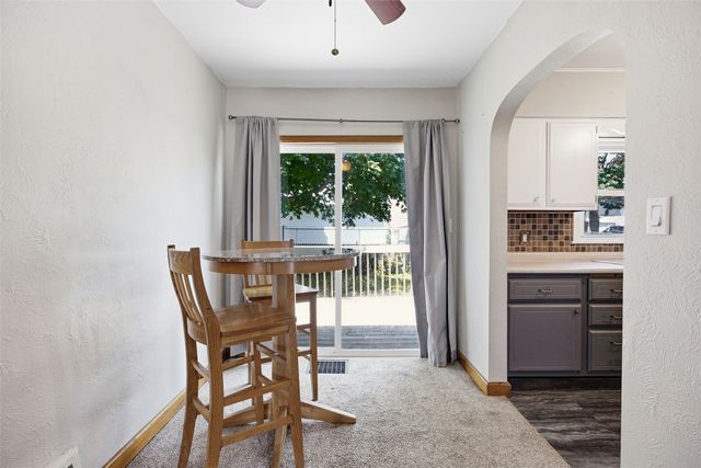 1040 2nd Avenue, Marion, IA 52302