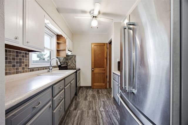 1040 2nd Avenue, Marion, IA 52302
