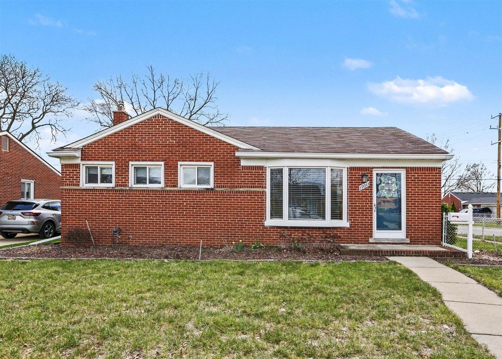 29043 Hathaway, Livonia, MI 48150