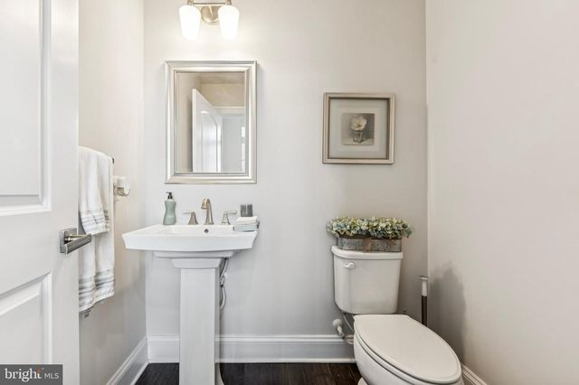 405 GLADSTONE CT, Malvern, PA 19355