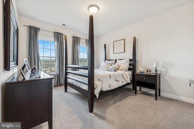 405 GLADSTONE CT, Malvern, PA 19355