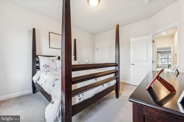 405 GLADSTONE CT, Malvern, PA 19355