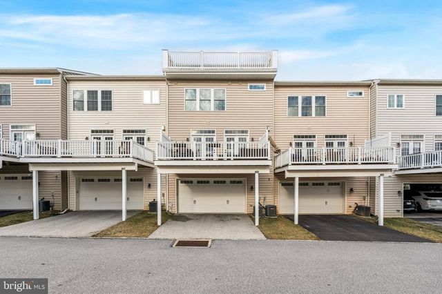 405 GLADSTONE CT, Malvern, PA 19355