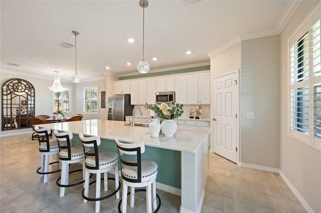 10817 TARFLOWER DRIVE 201, Venice, FL 34293