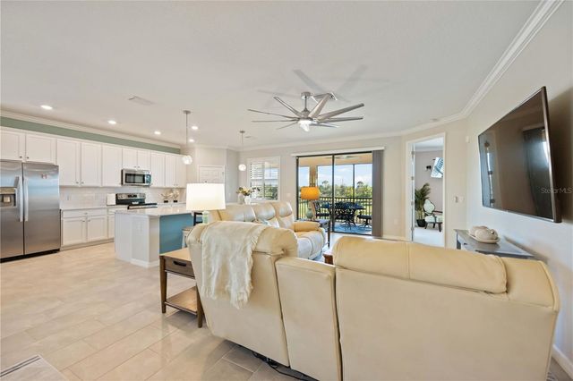 10817 TARFLOWER DRIVE 201, Venice, FL 34293