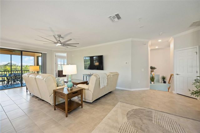 10817 TARFLOWER DRIVE 201, Venice, FL 34293