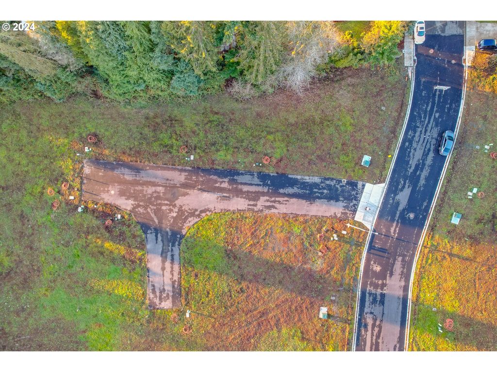 1463 -1469 Barn Ct, Woodburn, OR 97071