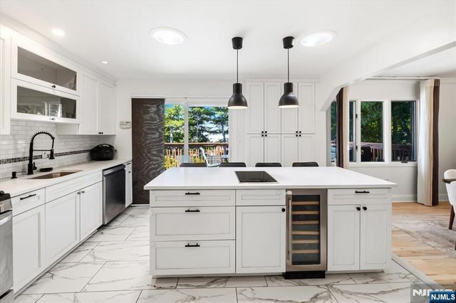149 Sherwood Drive, Ramsey, NJ 07446