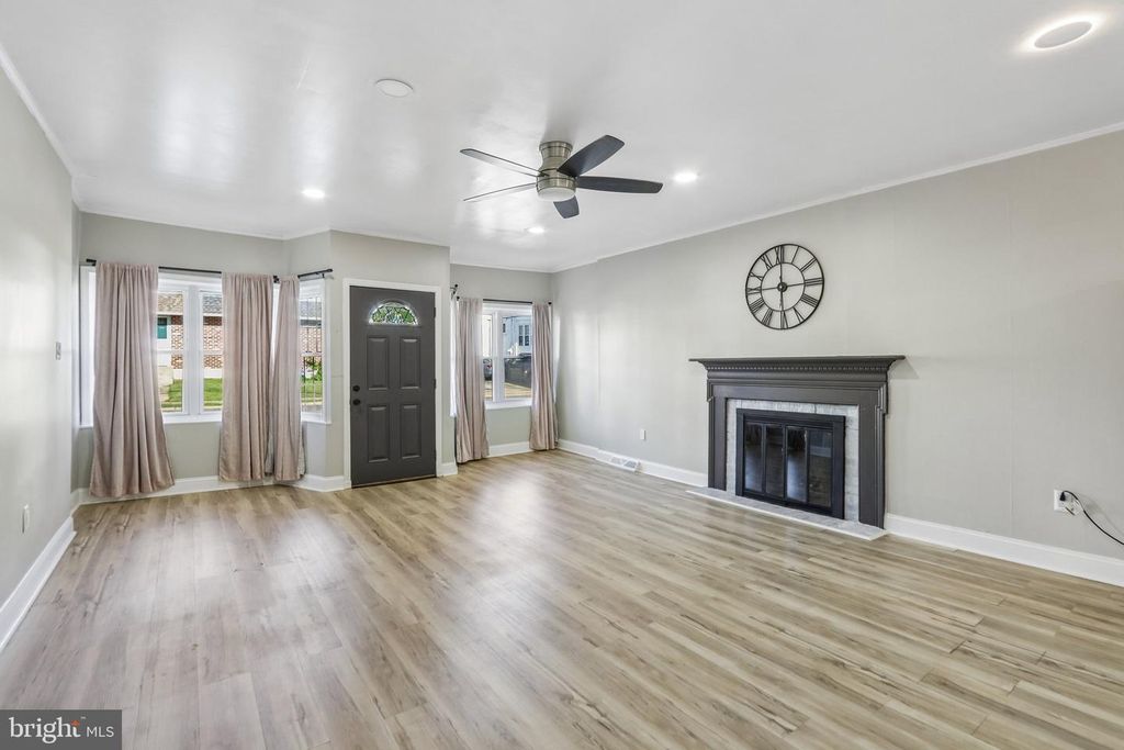 430 CHARMONT AVE, FOLCROFT, PA 19032 — photo 3