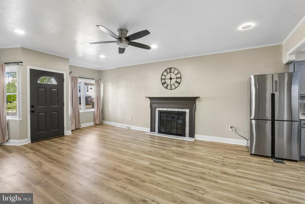 430 CHARMONT AVE, FOLCROFT, PA 19032 — photo 5