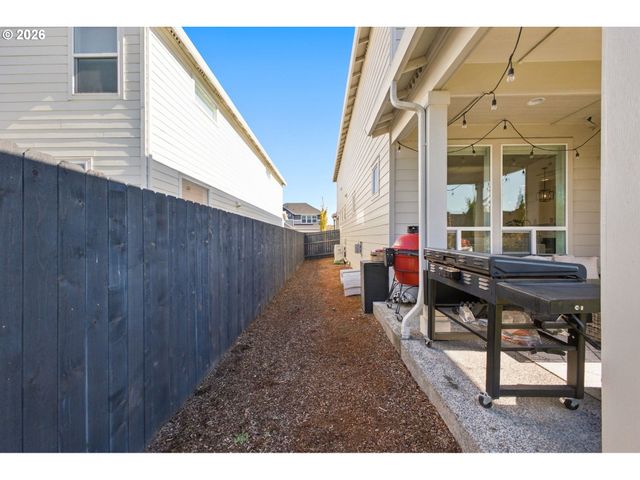 1101 S 46TH Pl, Ridgefield, WA 98642