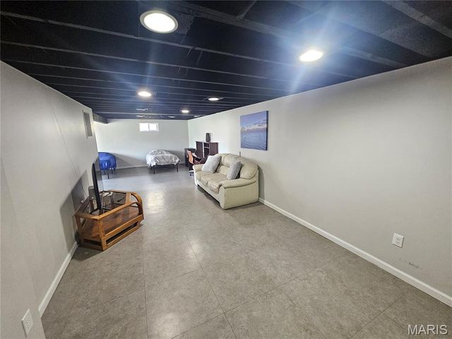 2204 Valley Park Road, Fenton, MO 63026