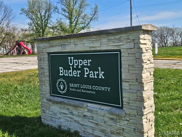 2204 Valley Park Road, Fenton, MO 63026