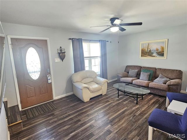 2204 Valley Park Road, Fenton, MO 63026
