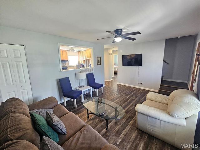 2204 Valley Park Road, Fenton, MO 63026