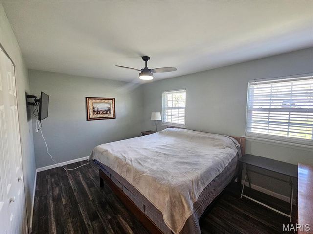 2204 Valley Park Road, Fenton, MO 63026