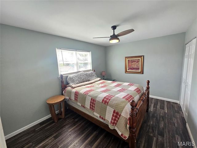 2204 Valley Park Road, Fenton, MO 63026